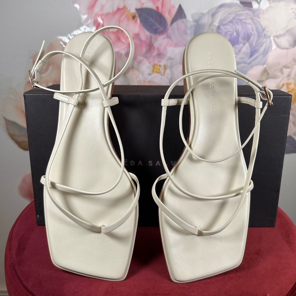 Like new Freda Salvador Alexia Sandal in Bone Calf ivory leather flat strappy - Picture 3 of 7